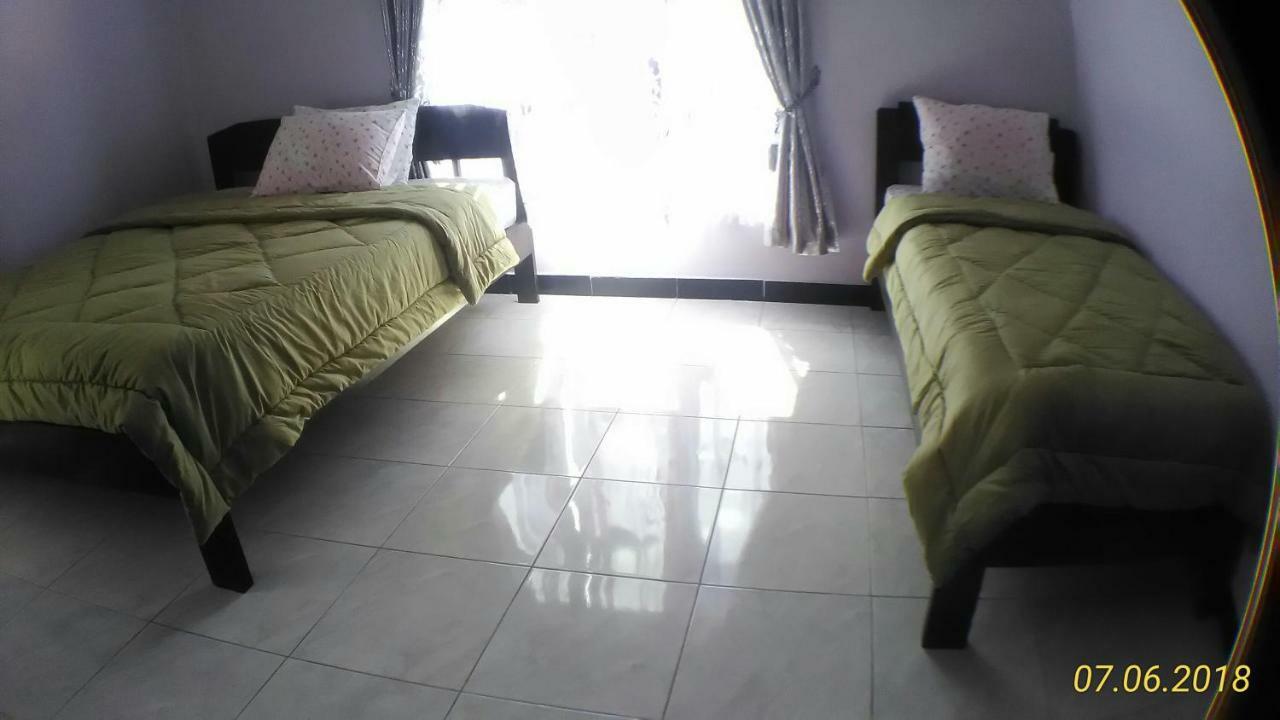 Cinnamon Guest House Bajawa Extérieur photo